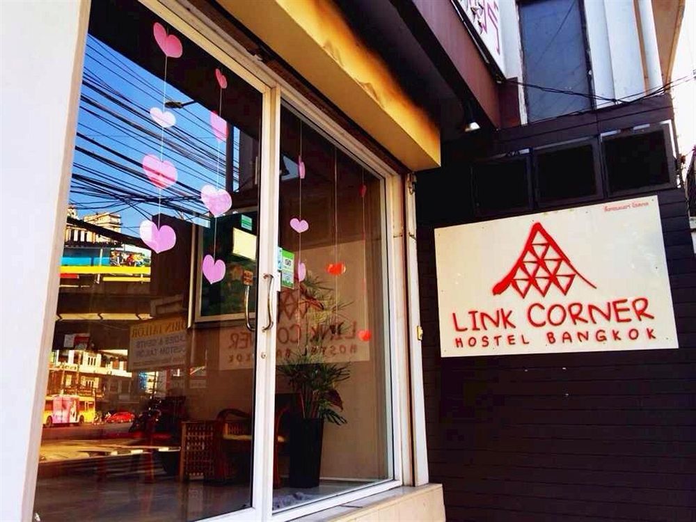 Link Corner Hostel Бангкок Экстерьер фото