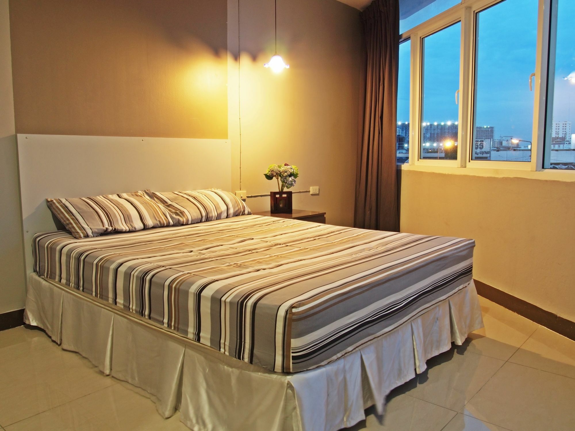 Link Corner Hostel Бангкок Экстерьер фото